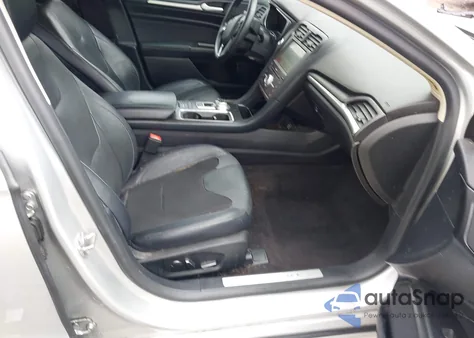 2019 Ford Fusion Hybrid Titanium from USA, damaged, VIN 3FA6P0RUXKR119100